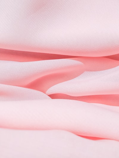 粉红色和白色内缟纺织
